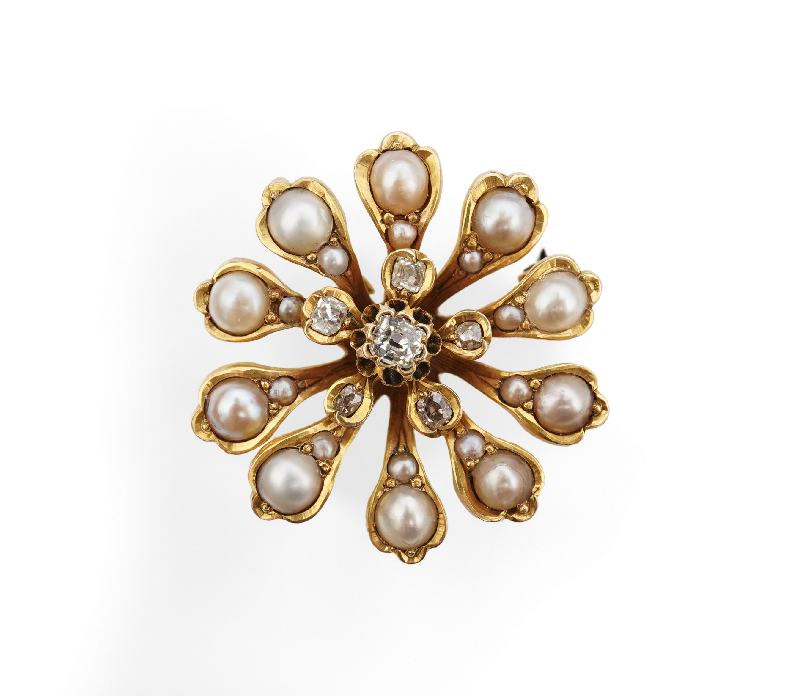 An Edwardian pearl and diamond brooch/pendant, early 20th century